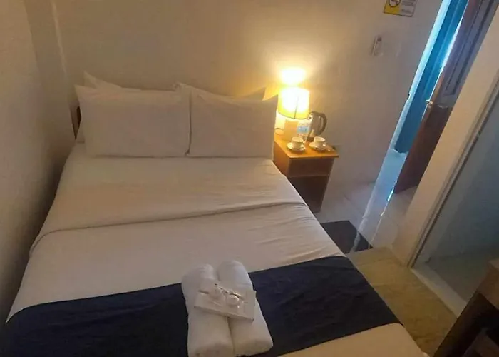 678 Sugar Shack Beachhouse Bed & Breakfast Toledo